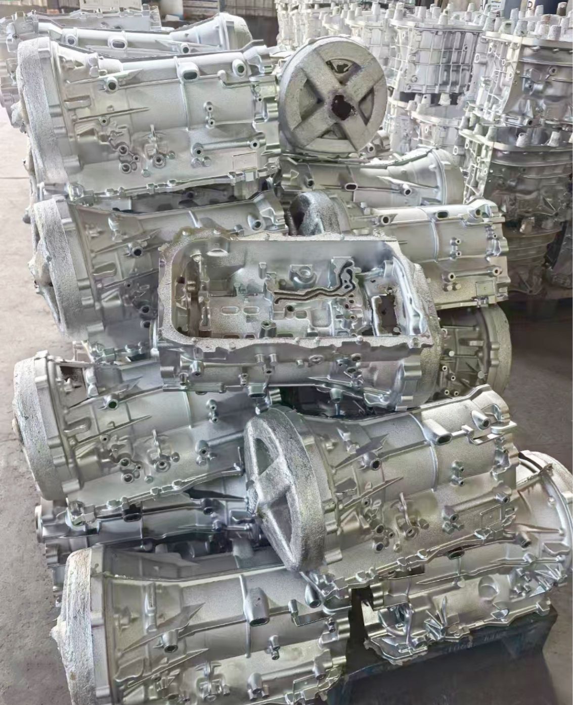Clutch Housing Transmission Enclosure Die Cast 5000T Casting Aluminum Custom Auto Transfer Case Bell Housing Gearbox Casing